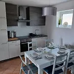 House Jolini Dvori Σπίτι διακοπών Miletici