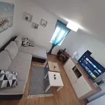House Jolini Dvori Σπίτι διακοπών *