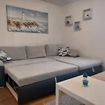 House Jolini Dvori Σπίτι διακοπών Miletici