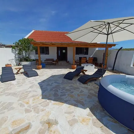 Holiday home House Jolini Dvori Miletici