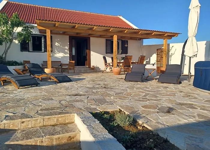 Dom wakacyjny House Jolini Dvori *